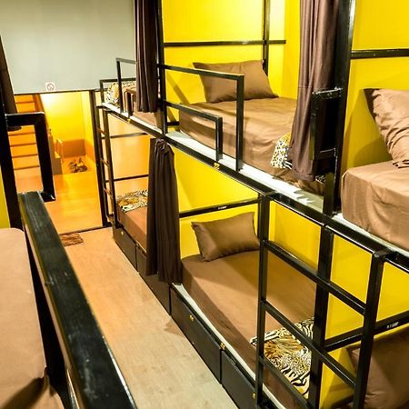 Iris Hostel Chiang Mai Zewnętrze zdjęcie